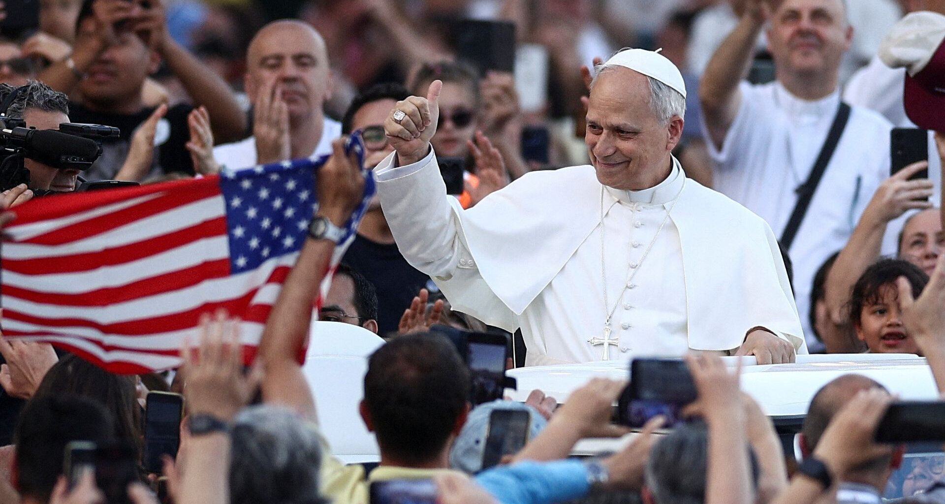Pope Leo emphasizes unity during Pentecost vigil in St. Peter's Square
