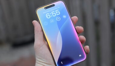 iPhone 16 Pro Max Siri held in hand
