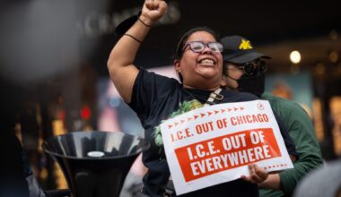 Chicagoan march again against Donald Trump and ICE