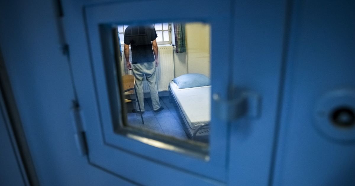 Man heeft celstraf uitgezeten, maar komt niet vrij vanwege woningnood