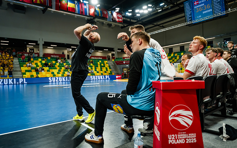 An epic summer evening delivers the two finalists at Poland 2025