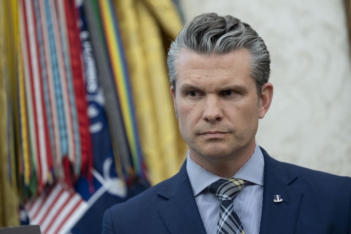 DOD is investigating Hegseth’s staffers over Houthi-strikes chats
