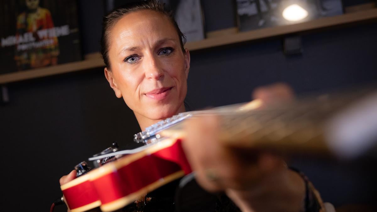 Et år efter afsløringerne: Nu skal nye anbefalinger stoppe sexisme i musikbranchen