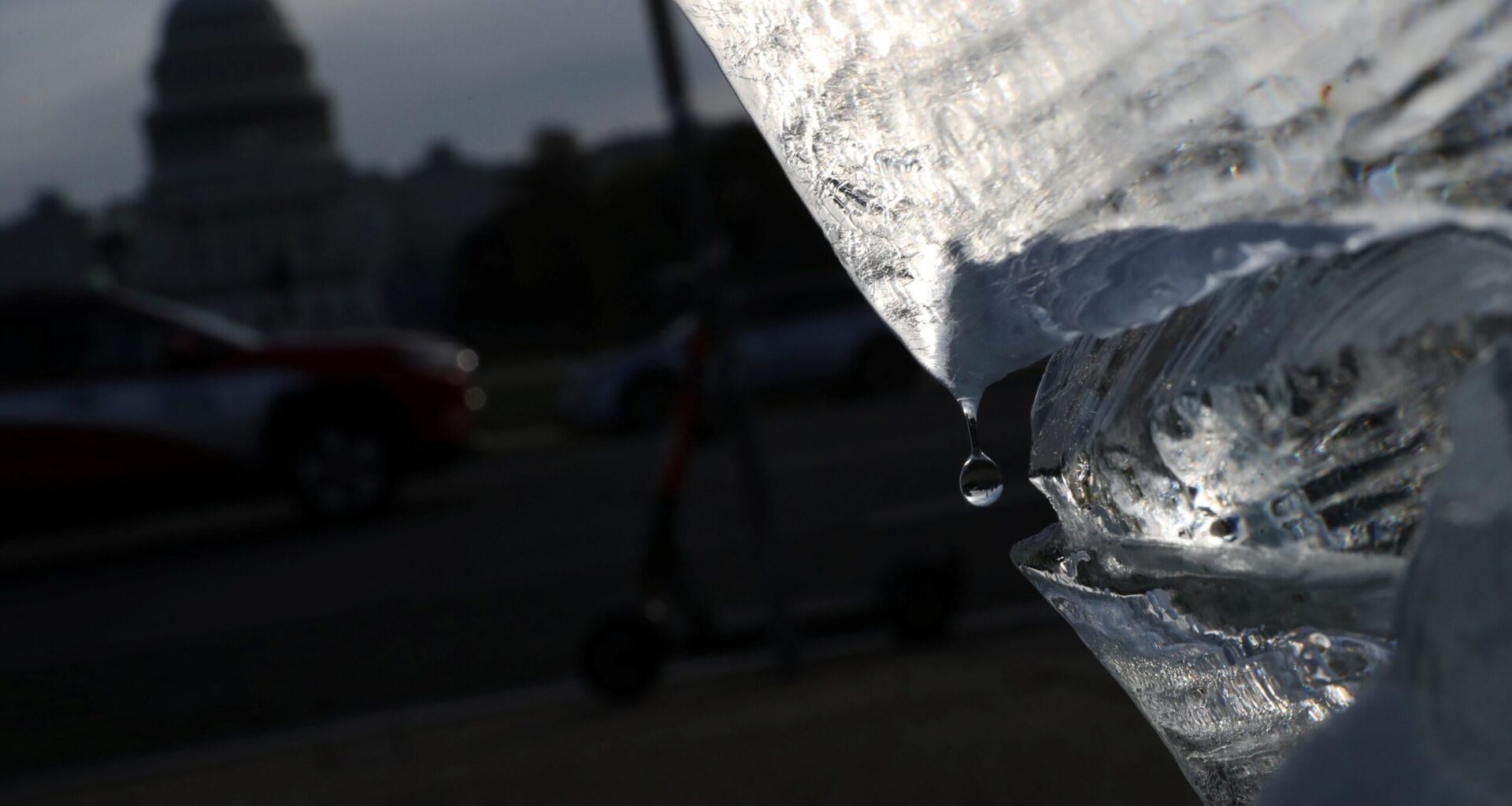 More 'sophisticated' climate misinformation: The fossil fuel industry and right-wing populists are increasingly targeting key policy-makers through backdoor channels, according to a new report