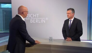 Dass die Bürger bei der Senkung der Stromsteuer leer ausgehen, sorgt für Kritik. Jetzt signalisiert Kanzleramtschef Frei im Bericht aus Berlin Gesprächsbereitschaft. Diskutiert wird etwa, die Förderung für Wärmepumpen zu streichen.