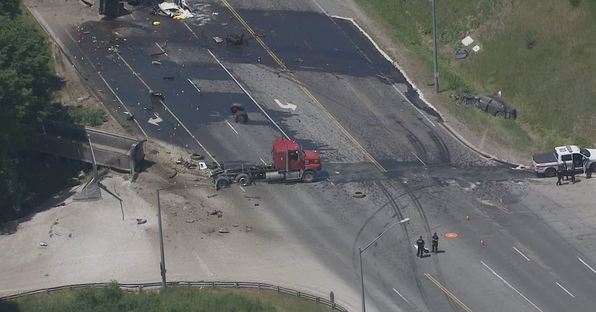 Newmarket crash leaves 1 dead, 2 injured: police