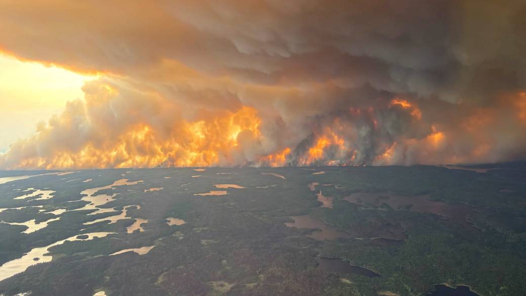 Click to play video: 'Wildfire forecast: Air quality advisories issued as smoke intensifies'