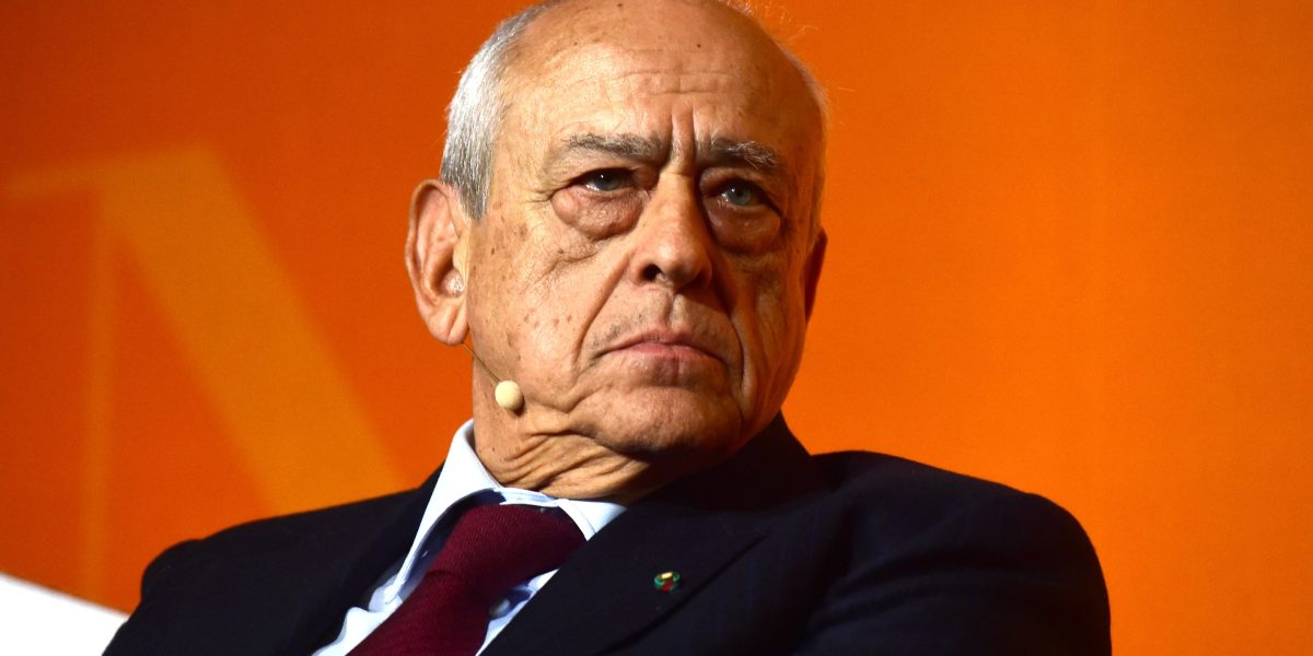 Billionaire clans jostle for power in Italy's reshaped banking sector