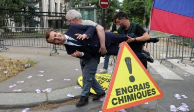 Macron wax statue stolen from museum then used at protest outside Russian Embassy – POLITICO