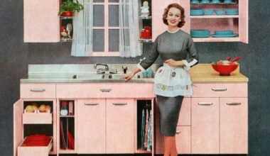 Can Republicans convince moms to quit their jobs?