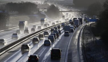 I Danmark vil vi hellere sidde 45 minutter i kø på motorvejen end vente ti minutter på en busforbindelse. Både politisk og kulturelt er kollektiv transport kun et lavstatusvedhæng til privatbilismen – og det må ændres