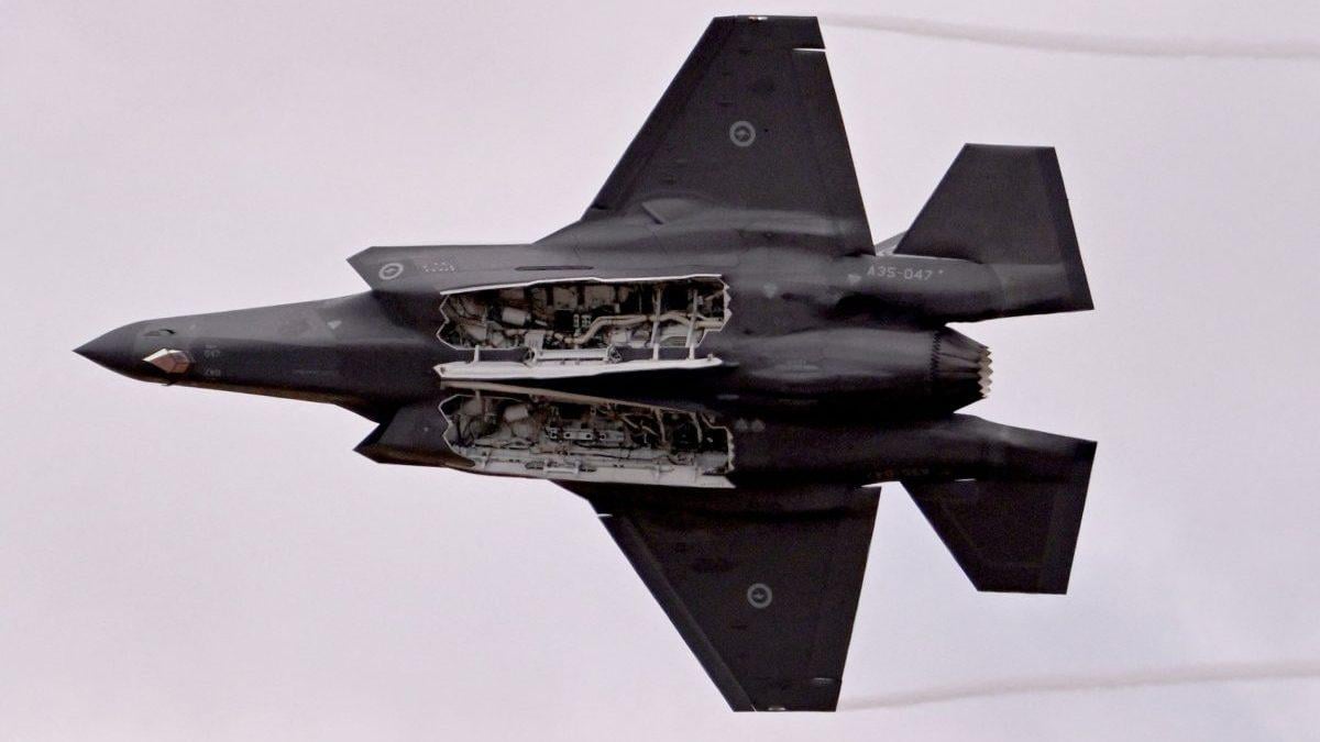 UK would drop US tactical nuclear weapons in war with Russia using new stealth jets