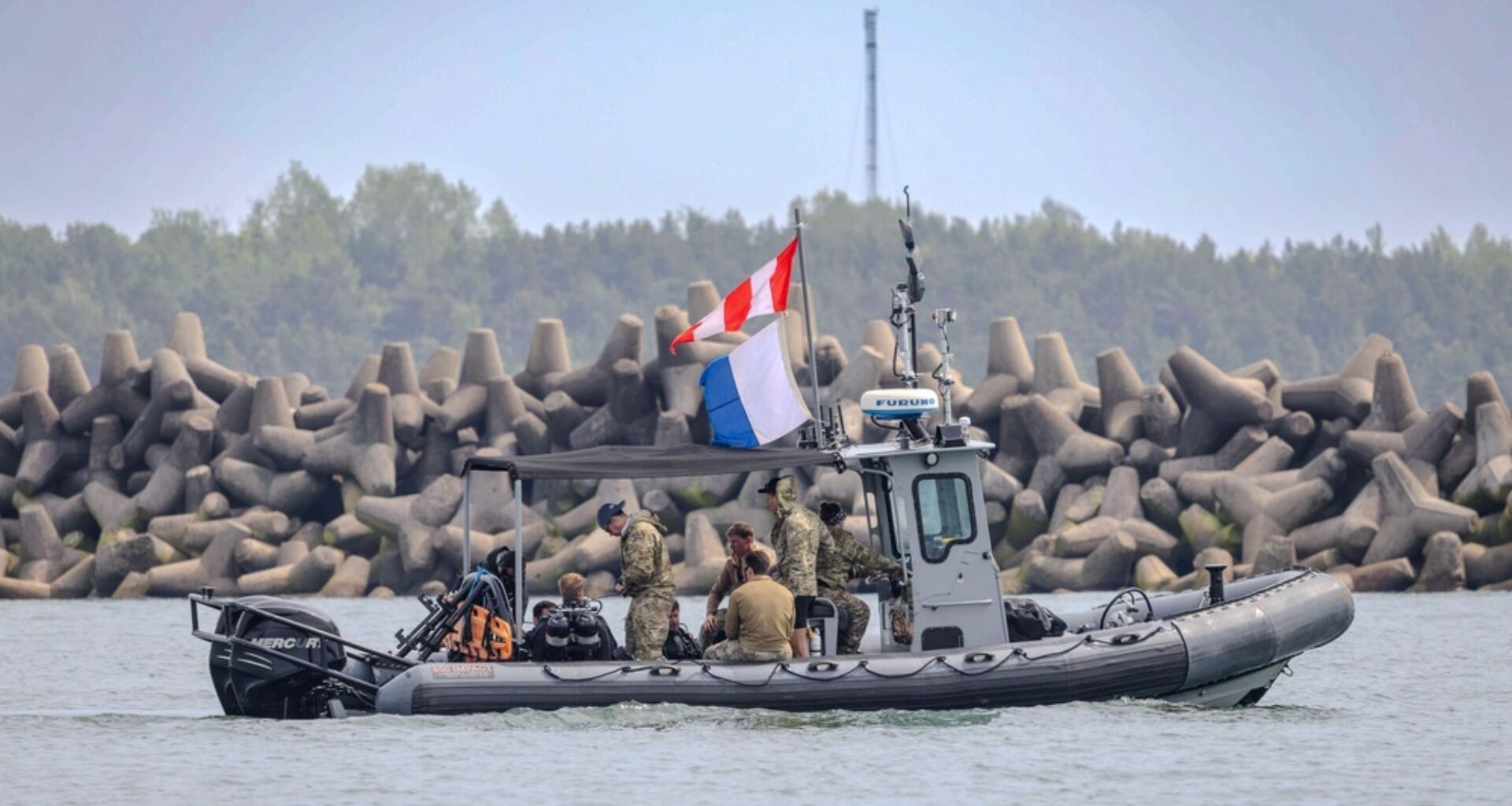 US Navy clears 50 WWII bombs from sunken German ship in Latvia Port