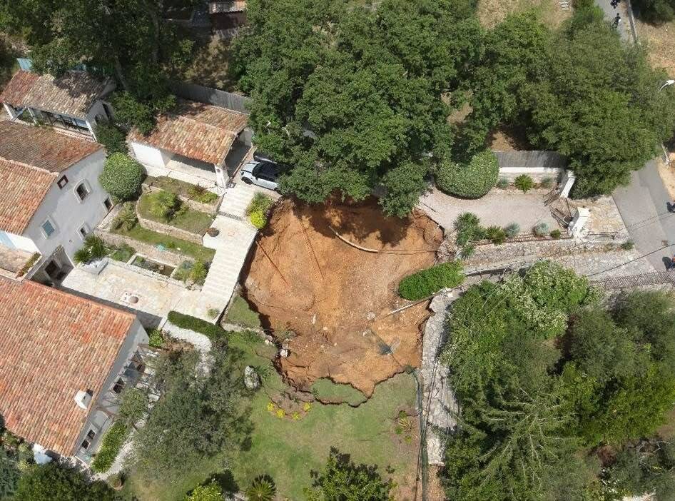 "J’ai juste eu le temps de quitter la maison": un terrain s’effondre au Tignet, plusieurs habitations évacuées