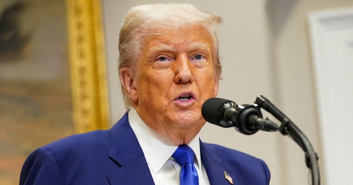 Trump Posts Thinly-Veiled Message to Judges on Tariffs