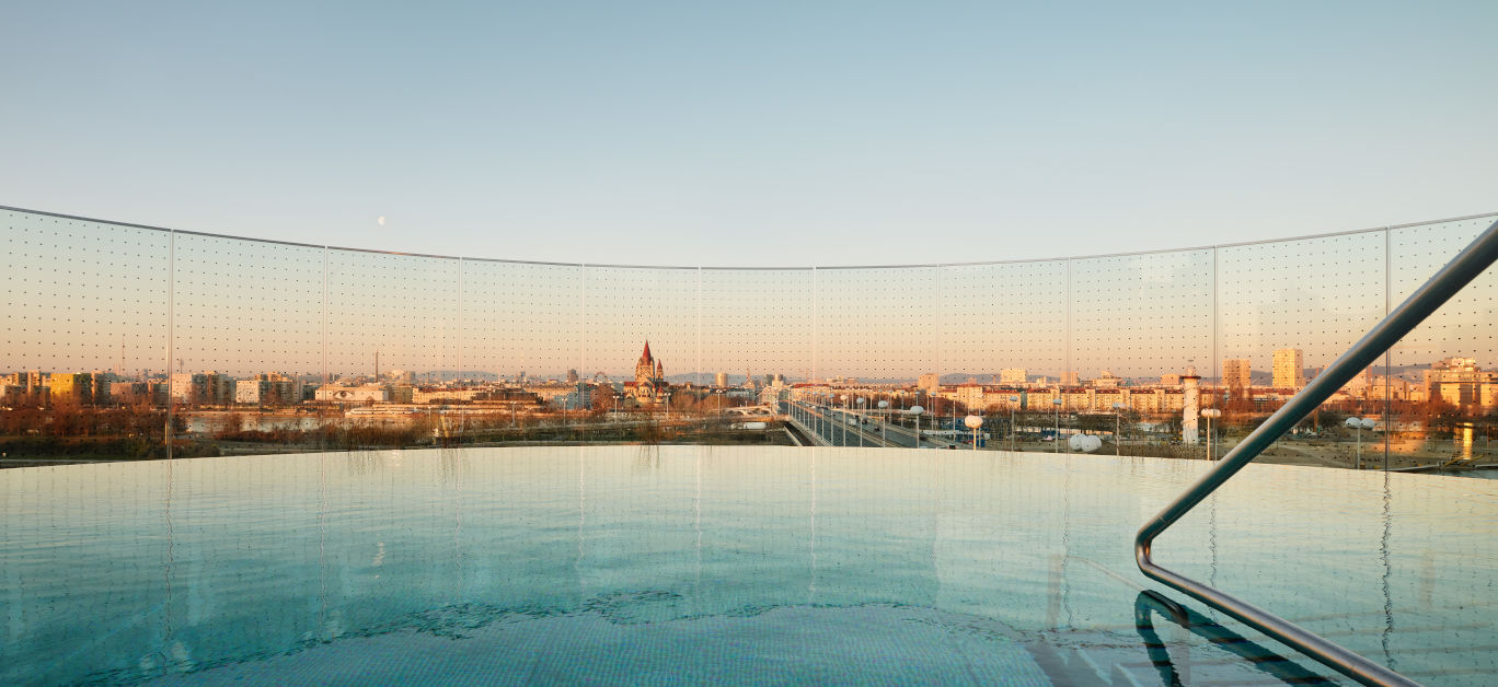 a by adina vienna