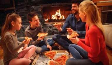 Study: “Takeaway Night”: Understanding UK Families’ Consumption of Takeaway Food for Family Mealtimes. Image Credit: Lucky Business / Shutterstock
