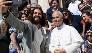 'The Chosen' Star Jonathan Roumie Takes Selfie with Pope Leo XIV