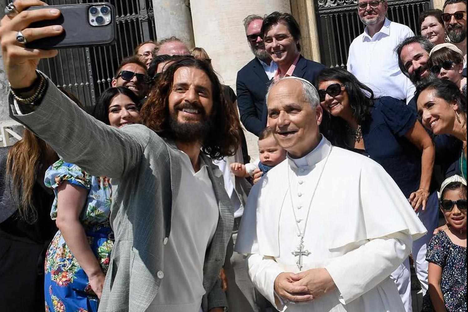 'The Chosen' Star Jonathan Roumie Takes Selfie with Pope Leo XIV