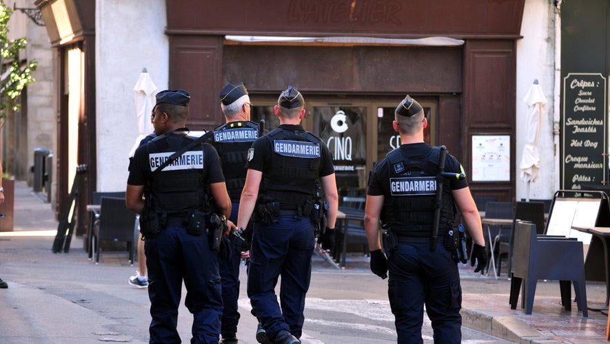 La grande démission des gendarmes : conditions de travail, journées à rallonge, manque de moyens… comment expliquer le phénomène ?