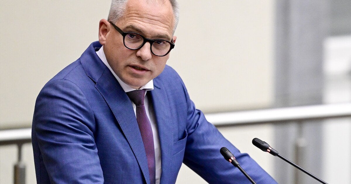 Minister-president Diependaele (N-VA) over woontoelage ministers: “Ik doe niet mee aan race to the bottom”