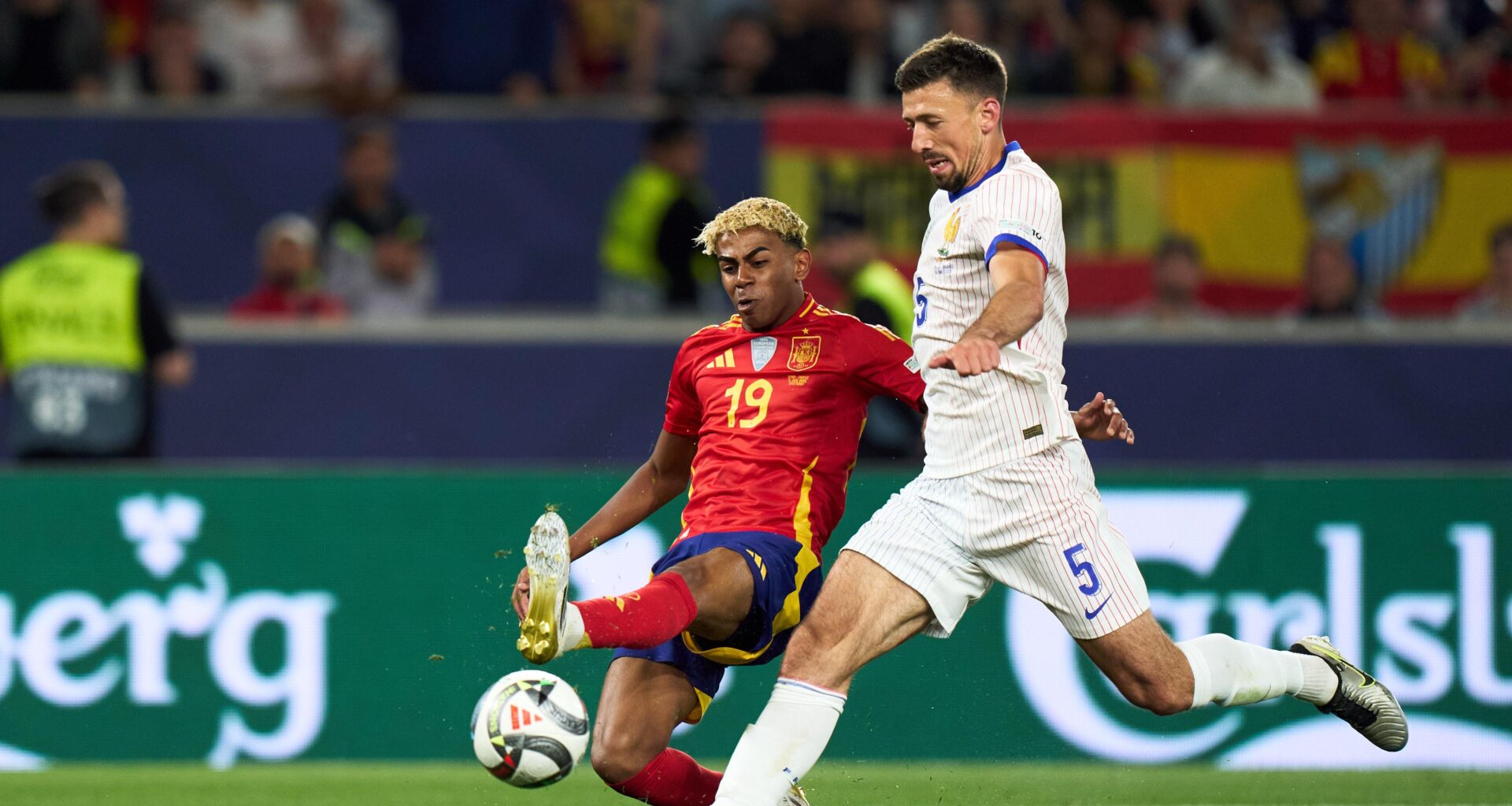Lamine Yamal and Cristiano face off