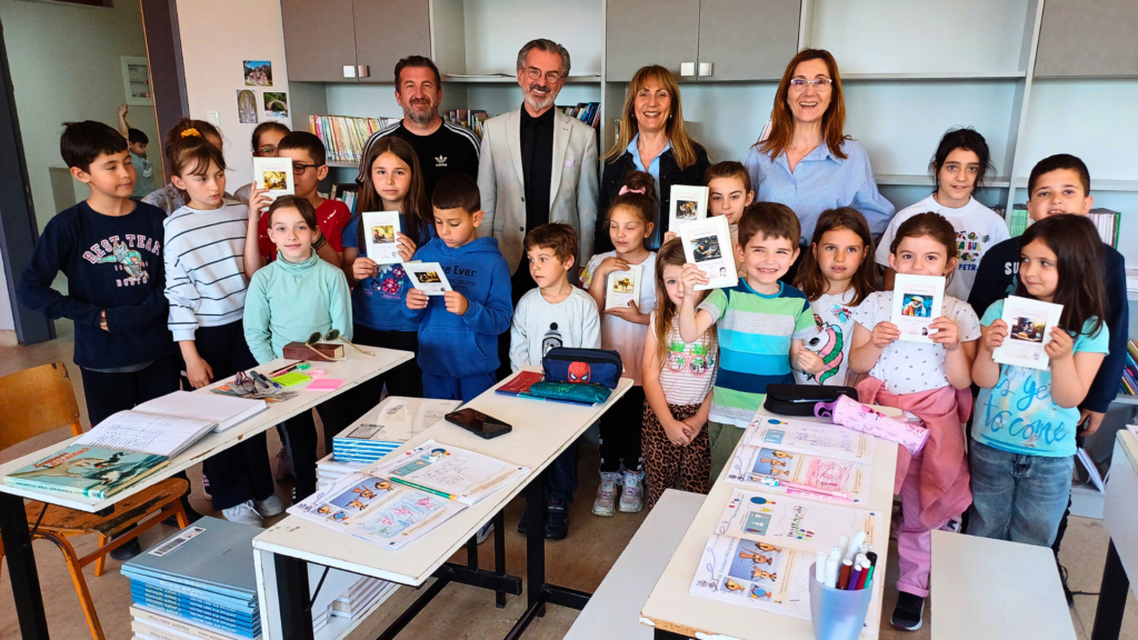 Greek Australians donate audiobooks to schools in Greece – The Greek Herald