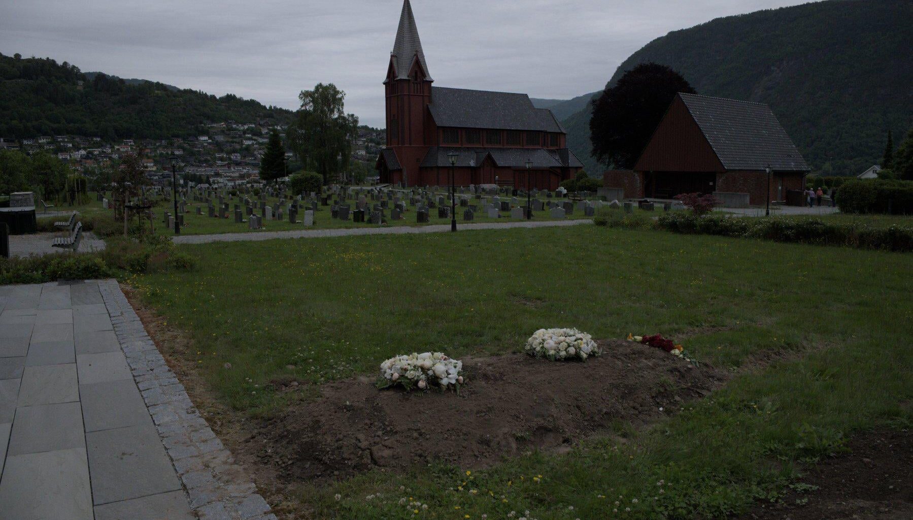 A friend of mine passed away in Norway and I can't make an account to access the news article (I'm not in Norway). Is anyone please able to post this article?