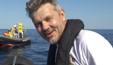 Pozivam narod da svoj otpad baci u Jadran, kao što to radi i INA!