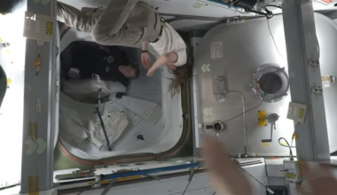 Sławosz Uznański-Wiśniewski arriving at ISS along with the rest of the Axiom 4 mission crew