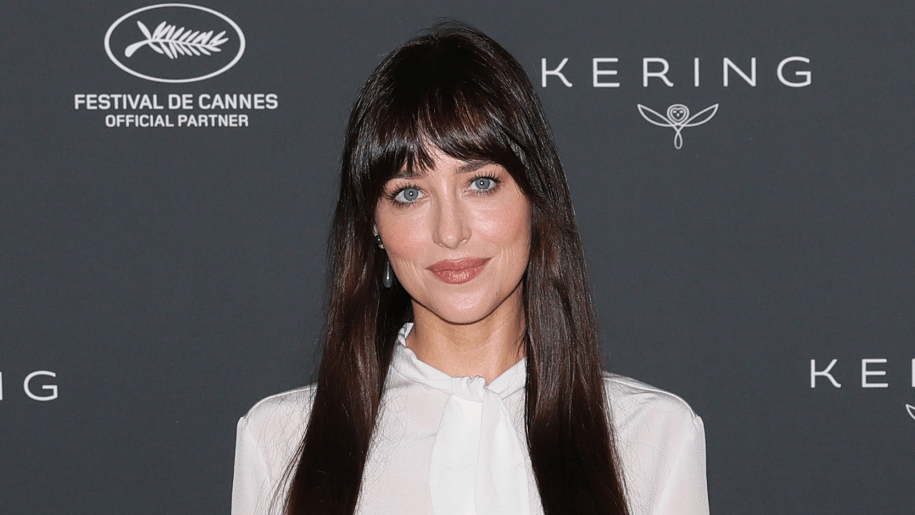 Dakota Johnson Says Hollywood Is a “Mess” Because Studios Want to “Remake the Same Things”