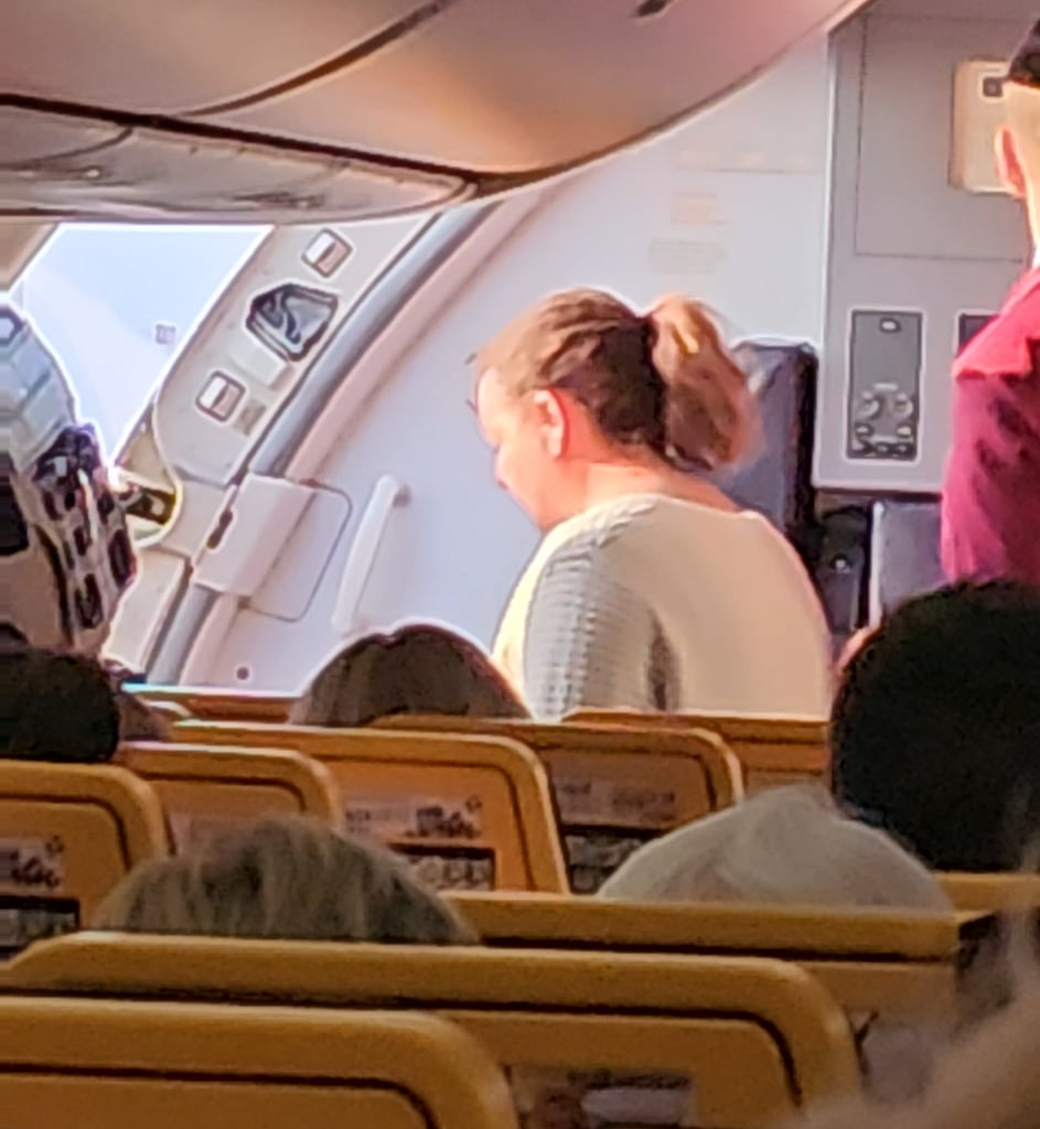 Krakow to Belfast Ryanair flight diverted