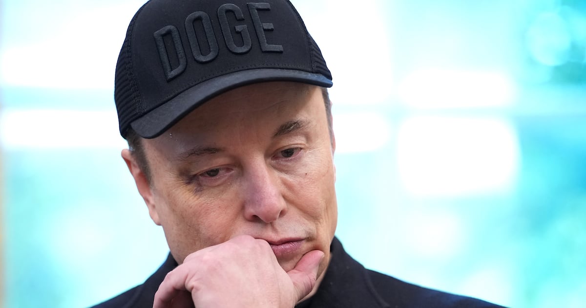 Elon Musk Accuses Trump Aide Sergio Gor of Federal Crime as Feud Explodes
