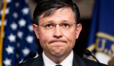 Mike Johnson Refuses to Explain 'Clear Distinction' Between J6 Riot and ICE Protests: 'I'm Not Going to Relitigate'