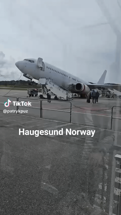 Video:- A Wizz Air Boeing 737-800 plane operated by the GetJet Airlines bound for Gdansk was left with its tail on the ground (tail tipping) at Haugesund Karmoy Airport, (HAU/ENHD), Norway on Tuesday, after an improper weight distribution during disembarkation and unloading sequence.
