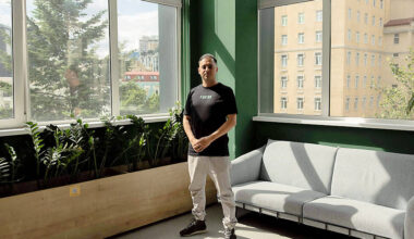 Cyber ‘elves’ in Bulgaria fight Kremlin, cruelty