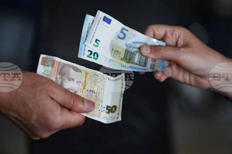 Bulgaria Has Clear Plan for Euro Introduction, Government Says