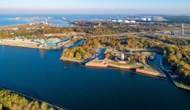 Poland’s FSRU project taking shape as onshore segment makes new inroads