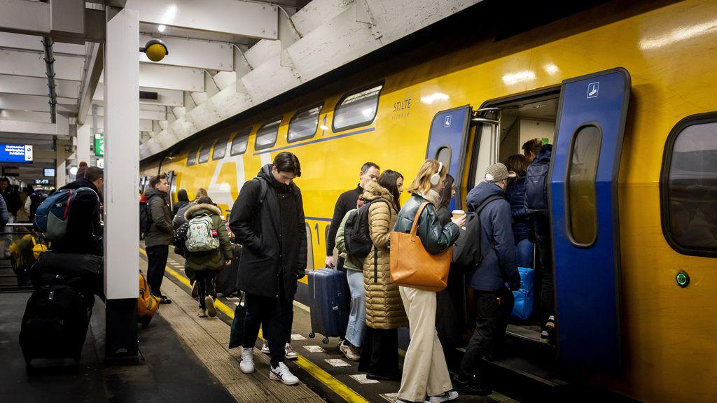 Veel kritiek op afschaffen jongerendagkaart, maar NS blijft bij besluit