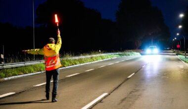 Groep burgers voert 'grenscontrole' uit bij Ter Apel