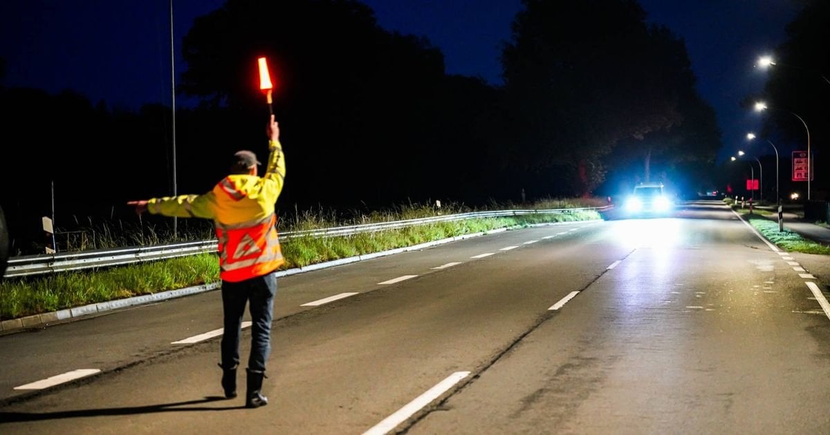 Groep burgers voert 'grenscontrole' uit bij Ter Apel