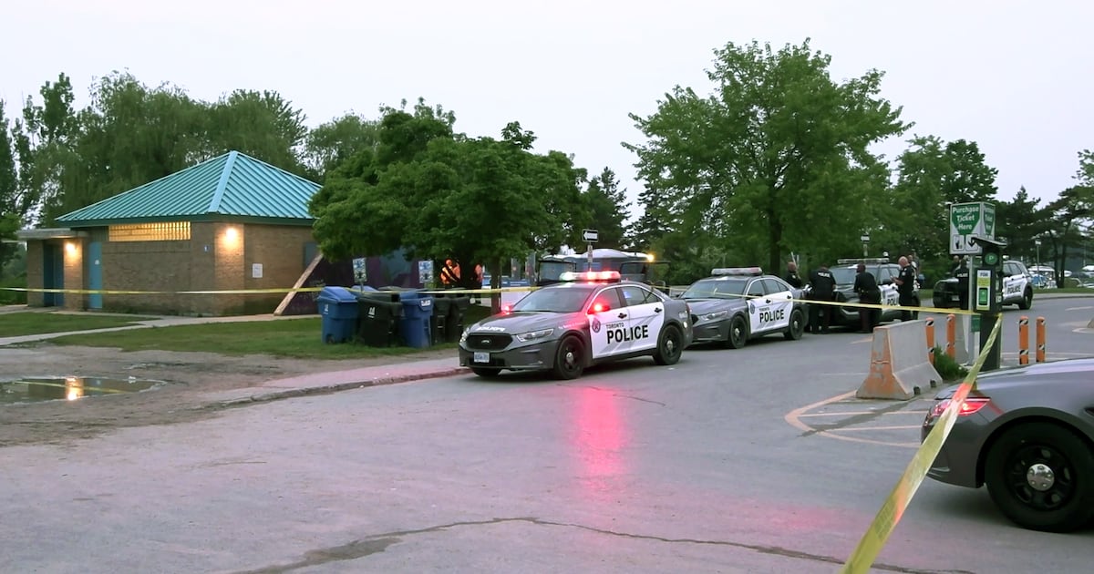 2 people injured, 3 suspects arrested