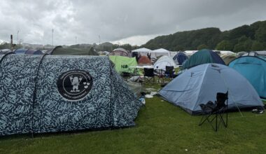 Alarmerende narkofund ved festival: To unge lagt i kunstigt koma