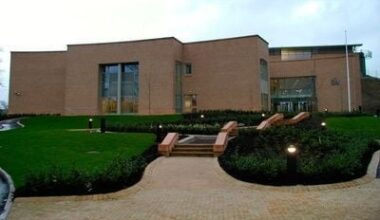NI man who sent sexual messages to young girl is spared jail to allow probation order for similar offence to continue