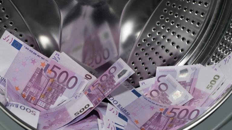 Bank of Greece Reports Decline in Deposits, Increase in Loans for February 2025