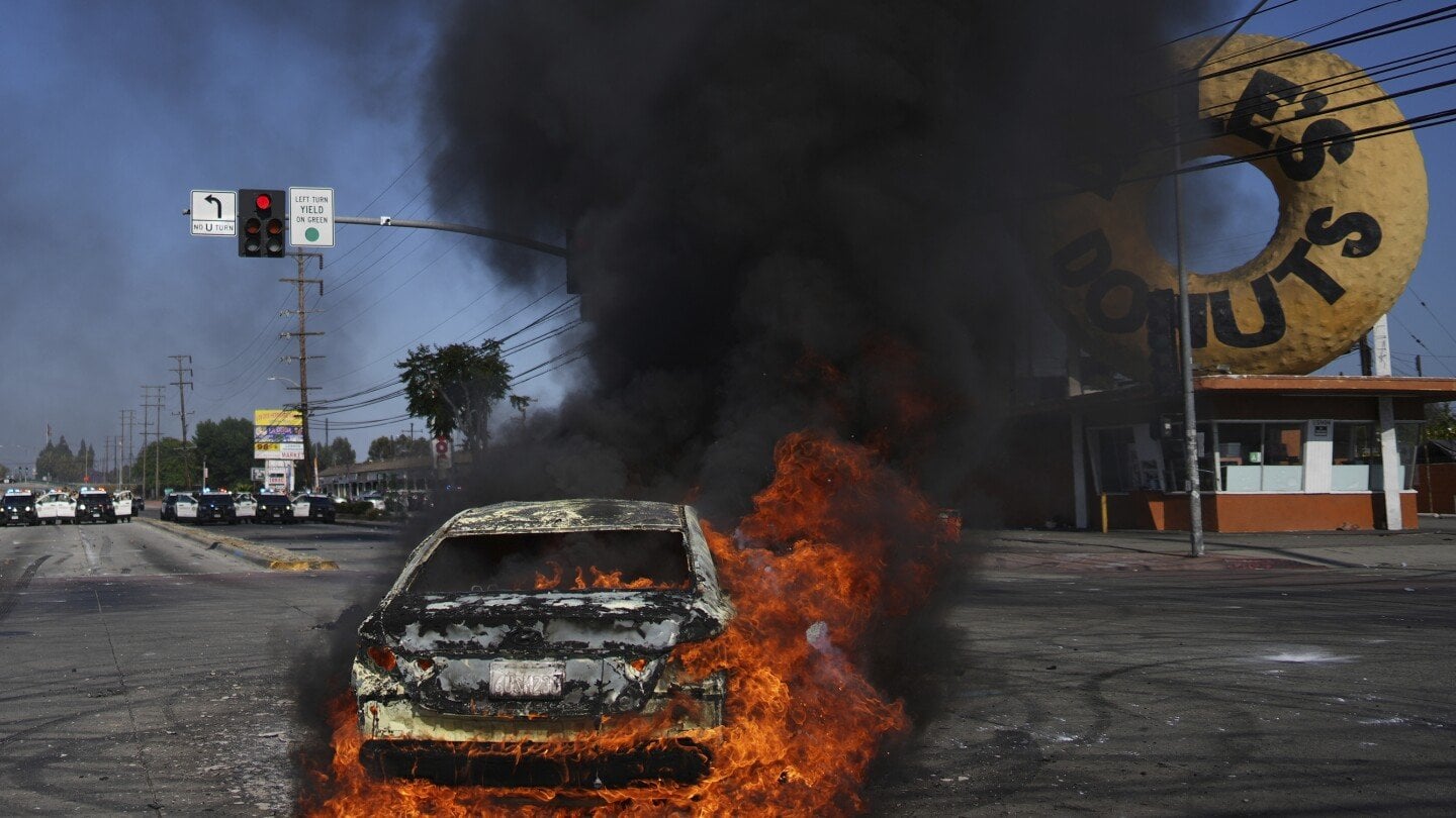 Trump deploying California National Guard over governor's objections to LA to quell protests
