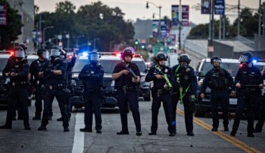 The White House wants this fight with LA – The Virginian-Pilot