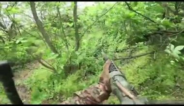 Very close-range ambush by Ukrainian soldiers on Russian troop
