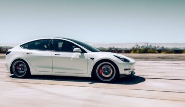 Elon Musk Reacts After Tesla Completes Autonomous Delivery Of Model Y: From Factory To Customer Home Across Town, Through Highways - Tesla (NASDAQ:TSLA)