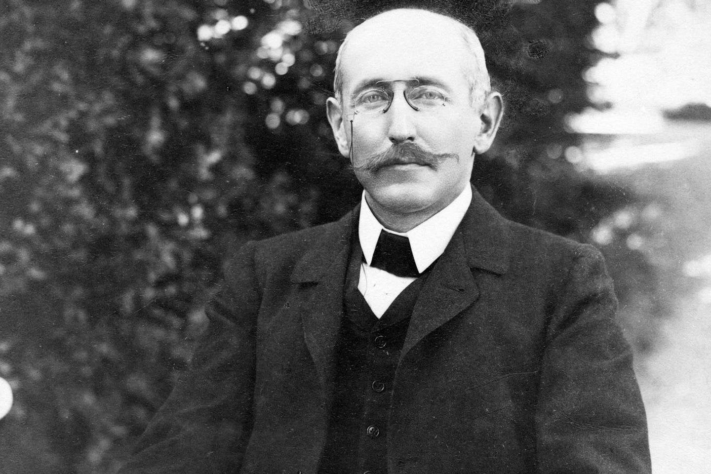 L’Assemblée nationale vote à l’unanimité l’élévation d’Alfred Dreyfus au grade de « général de brigade »